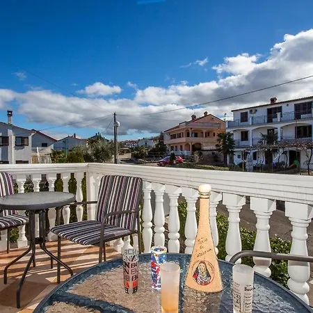 In With Sea View, Balcony, Air Conditioning, Wifi 4687-1 * Njivice