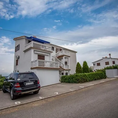 In With Sea View, Balcony, Air Conditioning, Wifi 4687-1