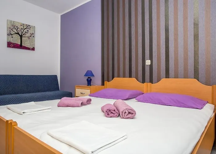 In With Sea View, Balcony, Air Conditioning, Wifi 4687-1 Apartamento Njivice