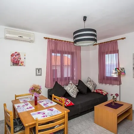 In With Sea View, Balcony, Air Conditioning, Wifi 4687-1 Apartment