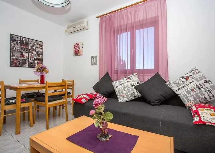 In With Sea View, Balcony, Air Conditioning, Wifi 4687-1 * Njivice